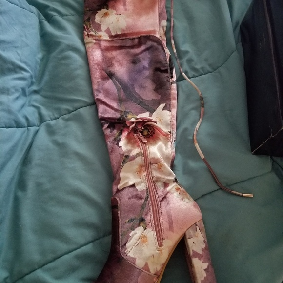 thigh high boots - Picture 1 of 3